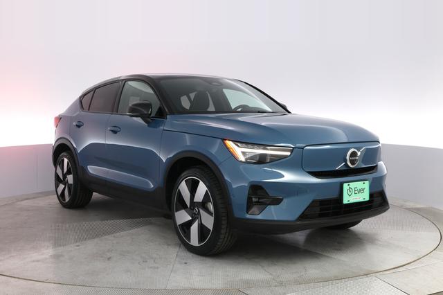 2022 Volvo C40 Recharge — photo 10 of 24