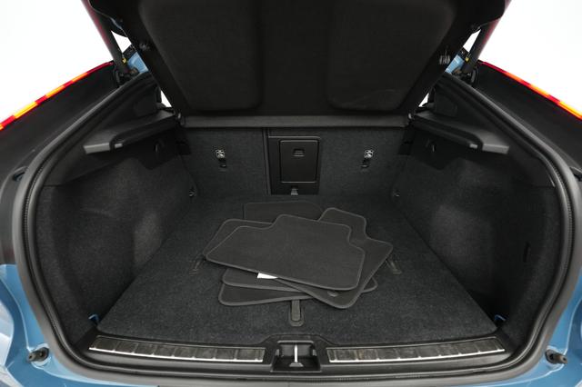 2022 Volvo C40 Recharge — photo 6 of 24