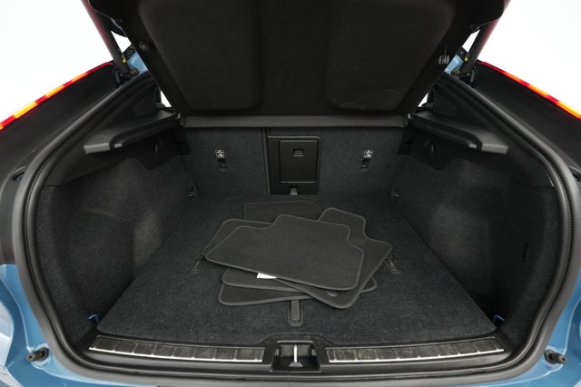 2022 Volvo C40 Recharge — photo 6 of 24