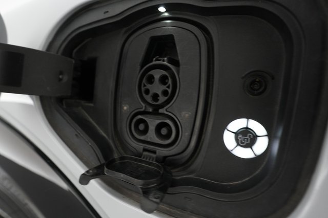 2021 Ford Mustang Mach-E — photo 8 of 23