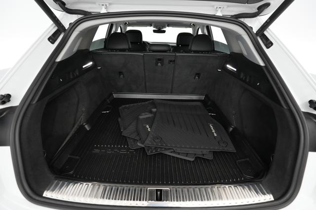 2021 Audi e-tron — photo 6 of 25
