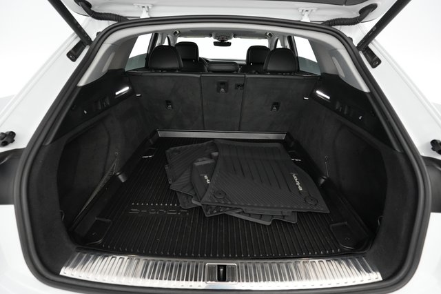 2021 Audi e-tron — photo 6 of 25