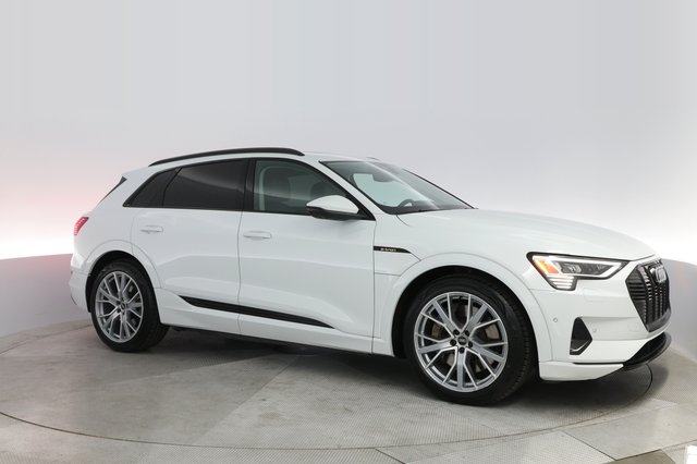 2021 Audi e-tron — photo 11 of 25