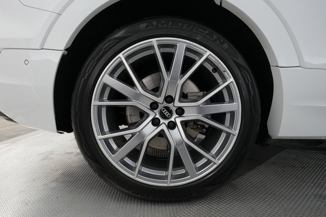 2021 Audi e-tron — photo 15 of 25