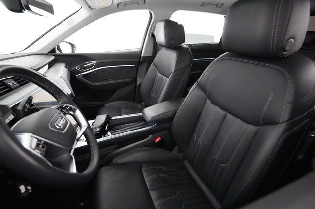 2021 Audi e-tron — photo 3 of 25