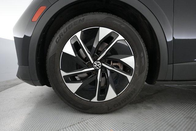 2021 Volkswagen ID.4 — photo 15 of 20