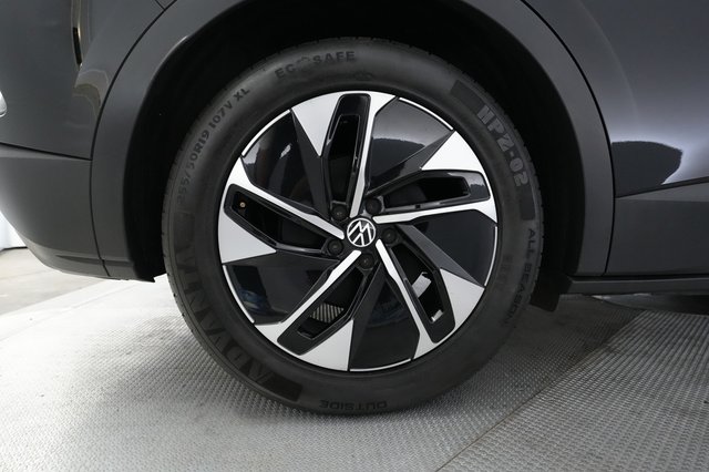 2021 Volkswagen ID.4 — photo 17 of 20