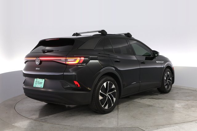 2021 Volkswagen ID.4 — photo 2 of 20