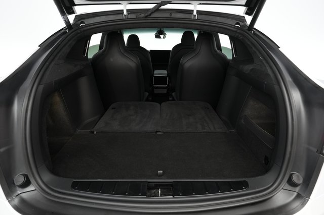 2022 Tesla Model X — photo 6 of 22