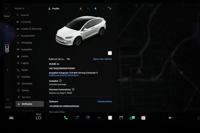 2022 Tesla Model X — photo 5 of 22