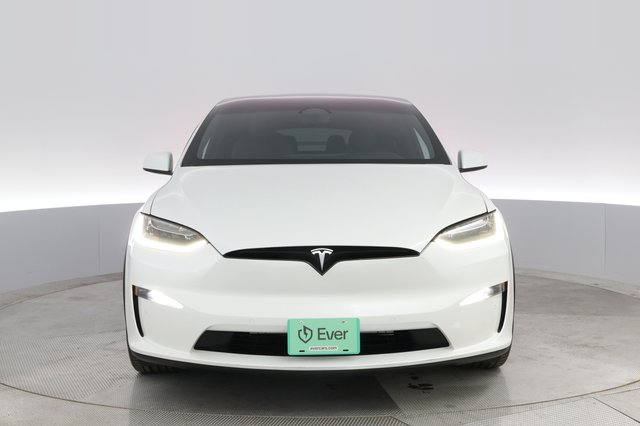2022 Tesla Model X — photo 9 of 22