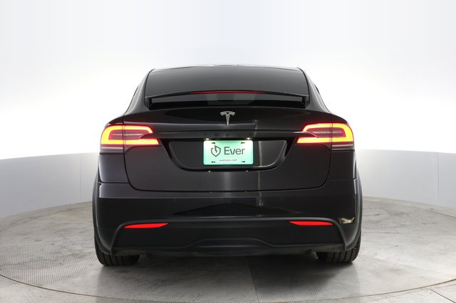 2022 Tesla Model X — photo 12 of 23