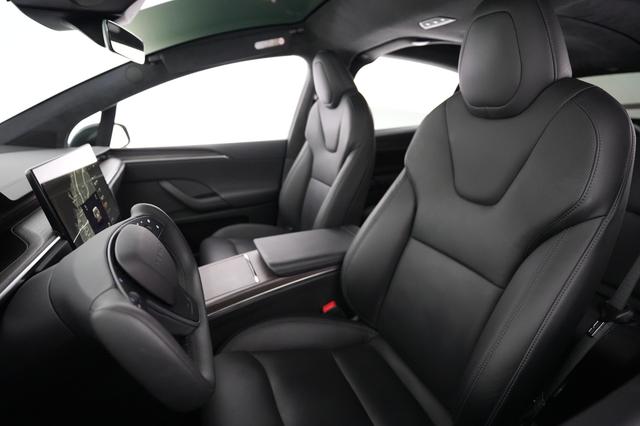 2022 Tesla Model X — photo 3 of 23