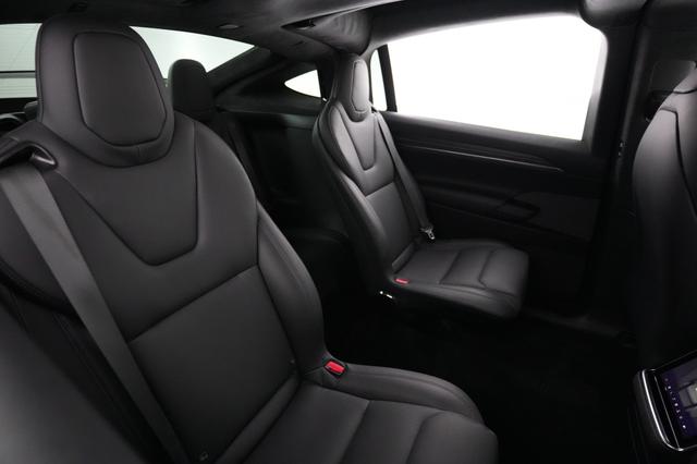 2022 Tesla Model X — photo 4 of 23