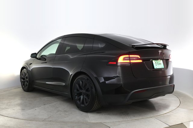 2022 Tesla Model X — photo 13 of 23