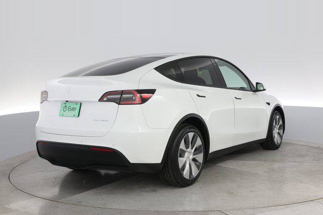 2021 Tesla Model Y — photo 2 of 22