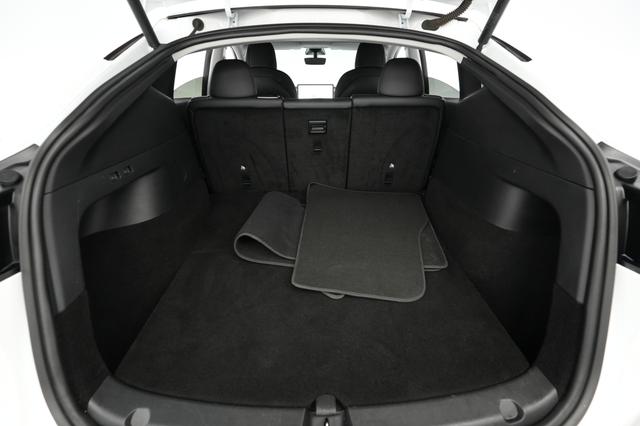 2021 Tesla Model Y — photo 6 of 22