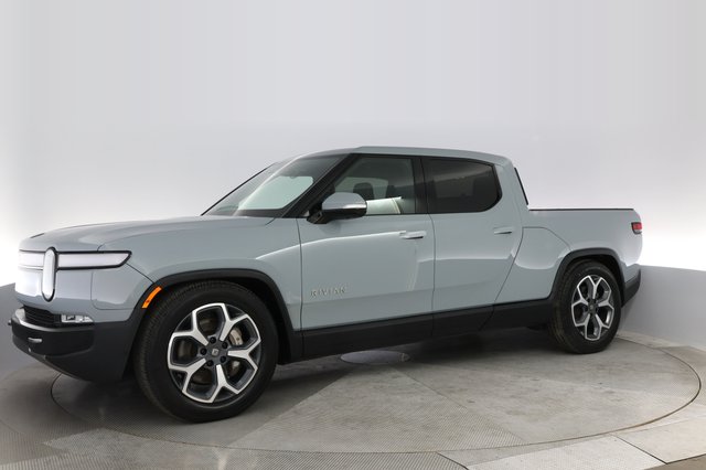 2024 Rivian R1T — photo 14 of 22