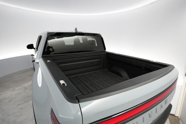 2024 Rivian R1T — photo 6 of 22