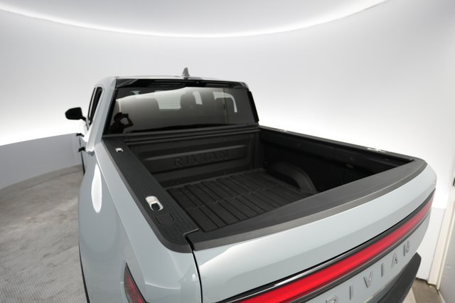 2024 Rivian R1T — photo 6 of 22