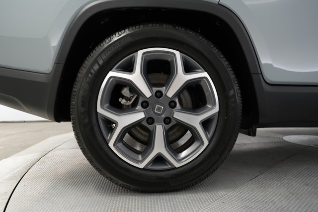 2024 Rivian R1T — photo 15 of 22