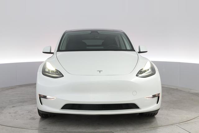 2023 Tesla Model Y — photo 9 of 22