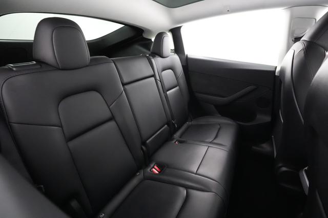 2023 Tesla Model Y — photo 4 of 22