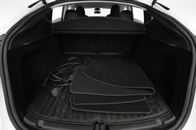 2023 Tesla Model Y — photo 6 of 22