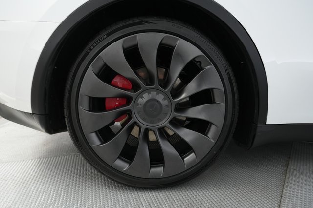 2023 Tesla Model Y — photo 15 of 22