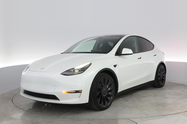 2023 Tesla Model Y — VIN 7SAYGDEF8PF740719