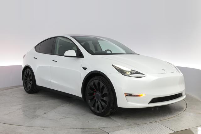 2023 Tesla Model Y — photo 10 of 22