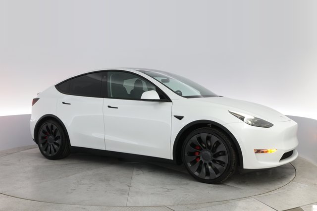 2023 Tesla Model Y — photo 11 of 22