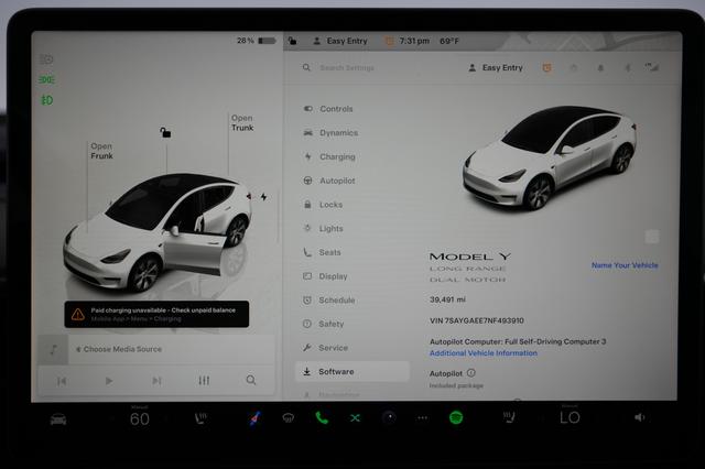 2022 Tesla Model Y — photo 5 of 22