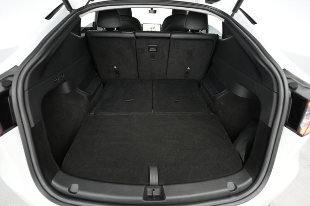 2022 Tesla Model Y — photo 6 of 22
