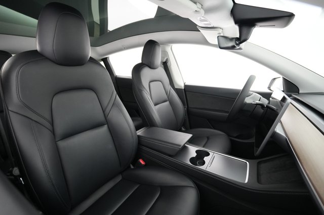 2022 Tesla Model Y — photo 19 of 22