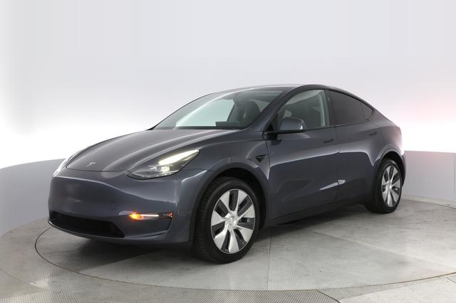 2023 Tesla Model Y — VIN 7SAYGDEE5PA196586