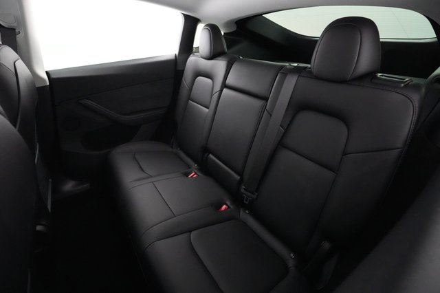 2023 Tesla Model Y — photo 19 of 26