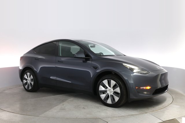 2023 Tesla Model Y — photo 12 of 26