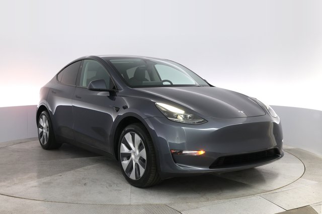 2023 Tesla Model Y — photo 11 of 26