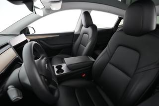 2023 Tesla Model Y — photo 3 of 26