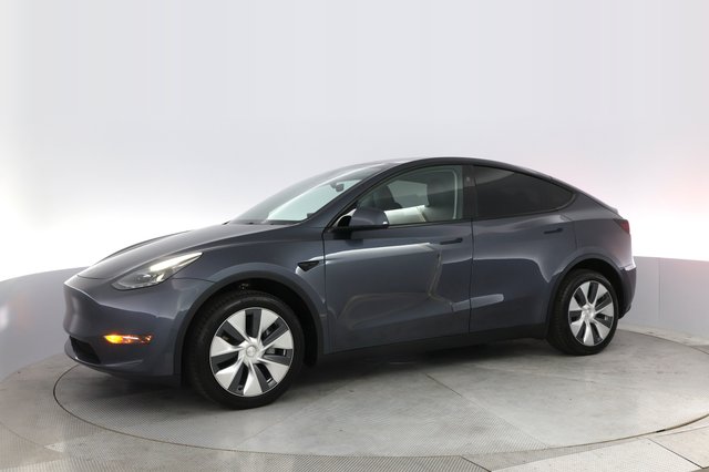 2023 Tesla Model Y — photo 14 of 26