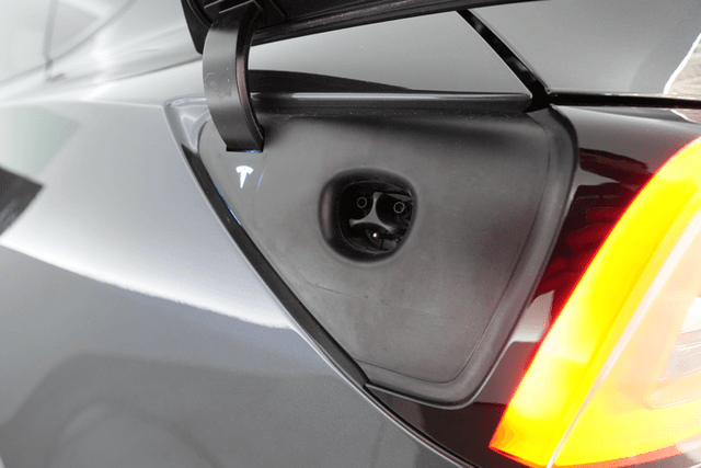 2023 Tesla Model Y — photo 7 of 26
