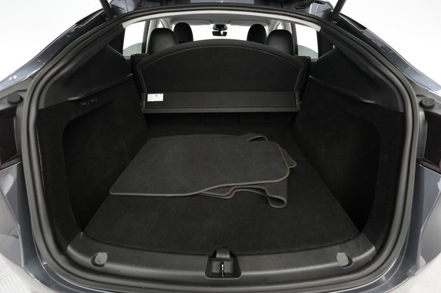 2023 Tesla Model Y — photo 6 of 26