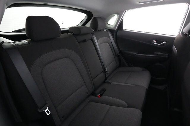2022 Hyundai Kona — photo 4 of 25