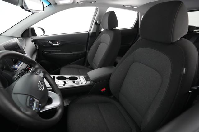 2022 Hyundai Kona — photo 3 of 25