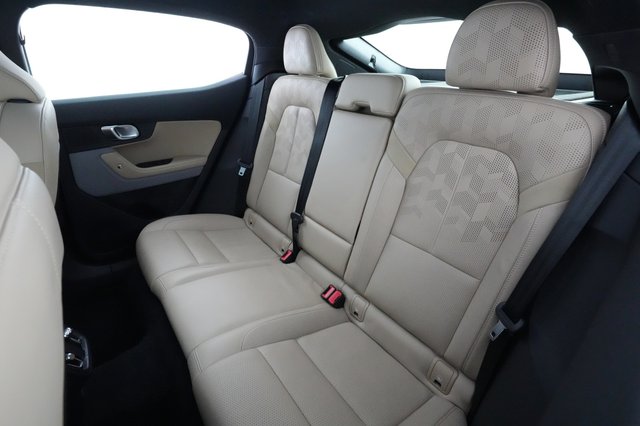 2022 Polestar 2 — photo 19 of 26
