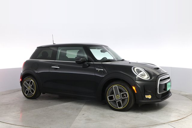 2023 MINI Cooper SE — photo 11 of 21