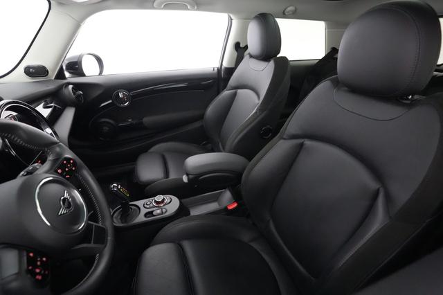 2023 MINI Cooper SE — photo 3 of 21