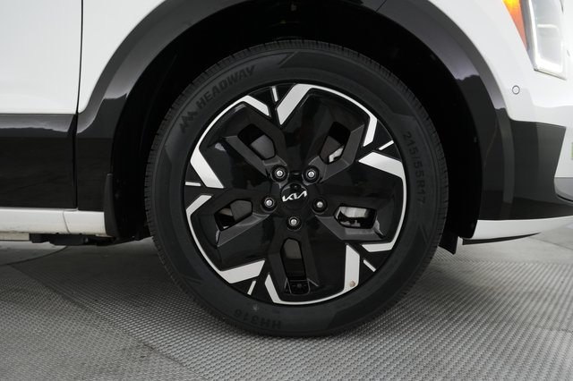 2023 Kia Niro EV — photo 7 of 23