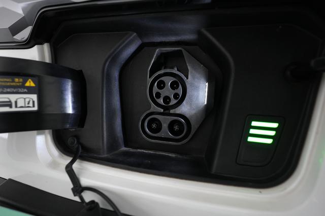 2023 Kia Niro EV — photo 8 of 23